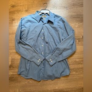 💚3/$10 Van Heusen Men’s Blue Button Down Shirt LARGE